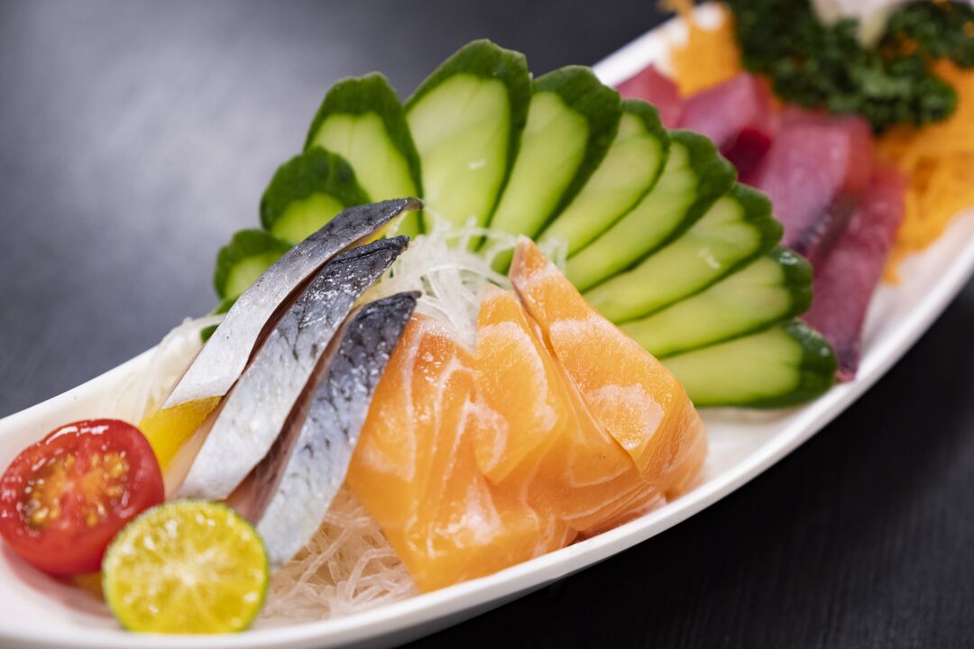 Le poisson et les légumes sont des éléments sains d'un régime céto à faible teneur en glucides